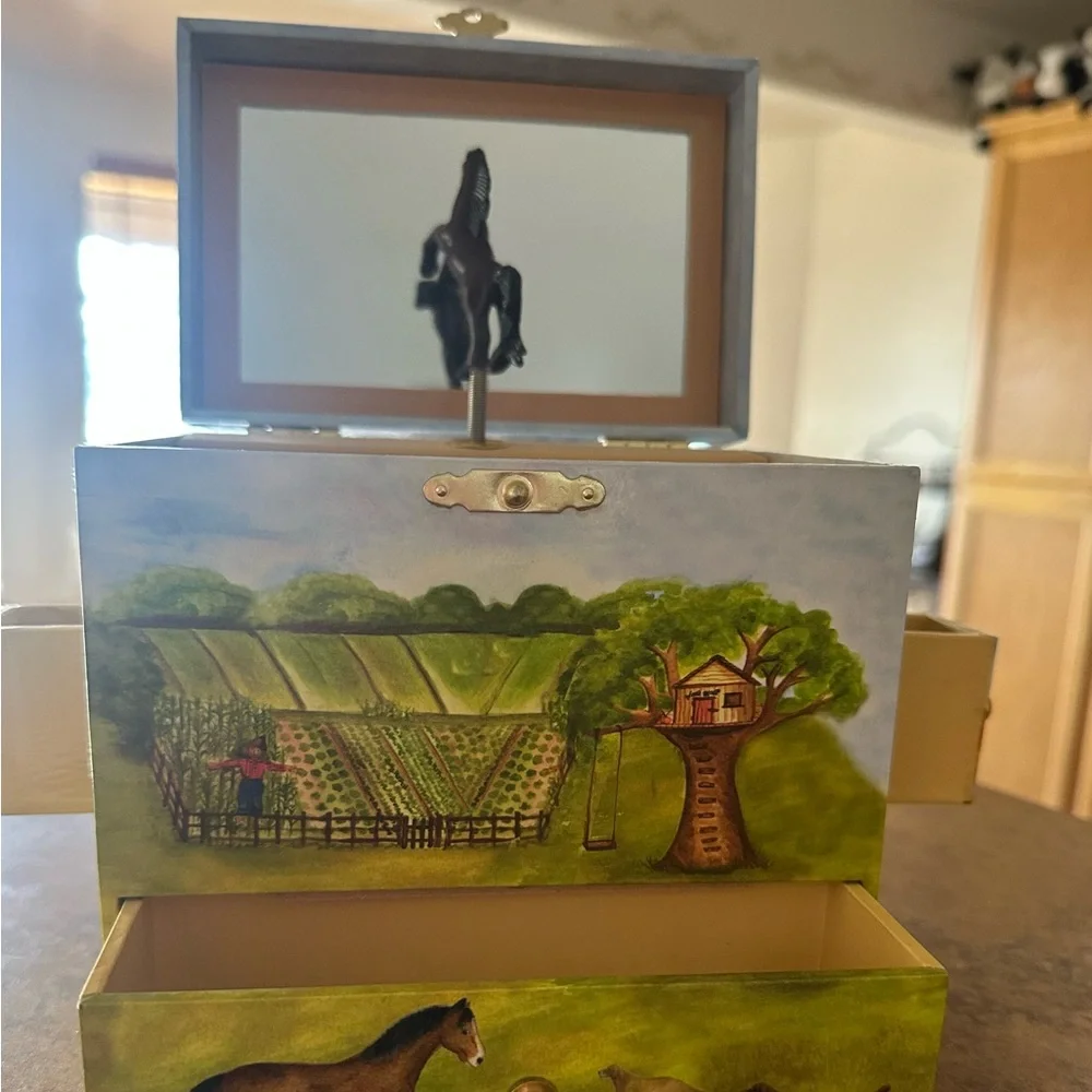 Horse Jewelry Box with Mirror - Picture 4 of 11